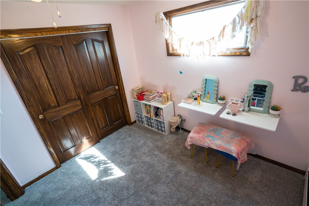 Scott Twp - Law, Pennsylvania 16101, United States, 5 Bedrooms Bedrooms, ,3 BathroomsBathrooms,Residential,Contingent,88479