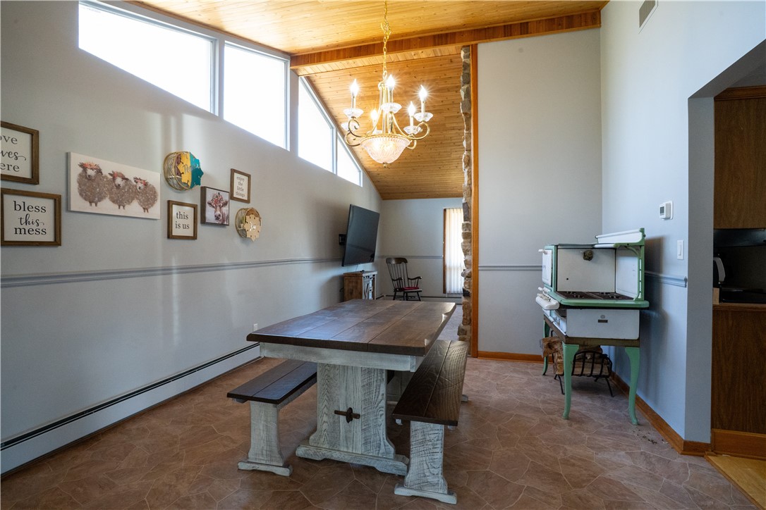 Scott Twp - Law, Pennsylvania 16101, United States, 5 Bedrooms Bedrooms, ,3 BathroomsBathrooms,Residential,Contingent,88479