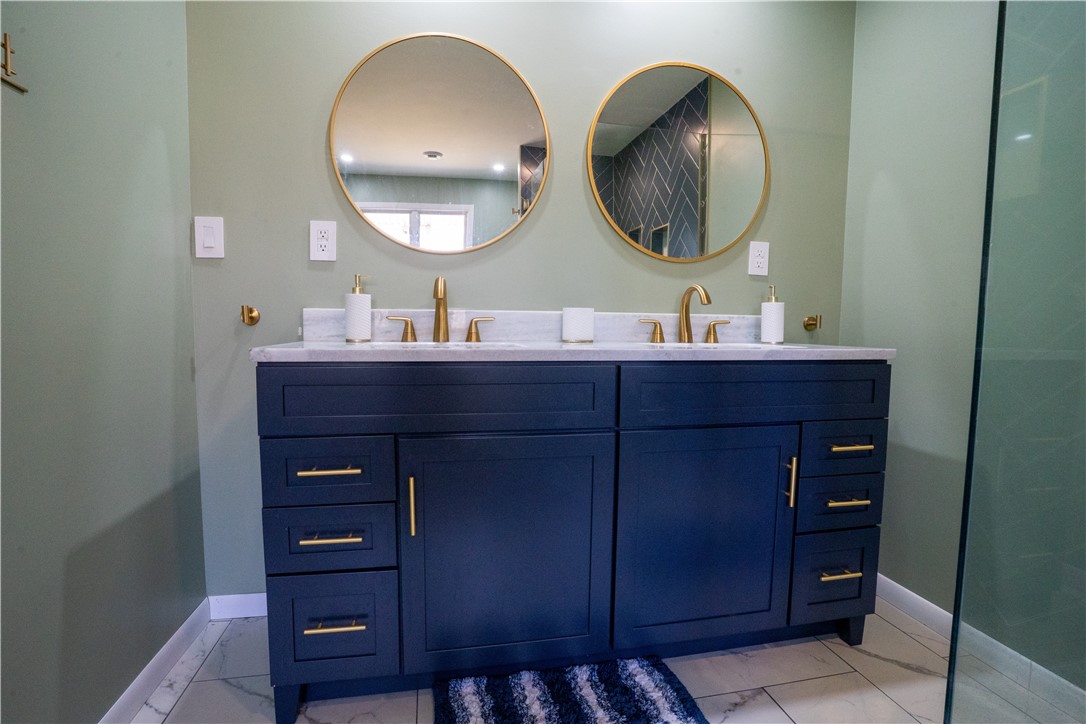 Scott Twp - Law, Pennsylvania 16101, United States, 5 Bedrooms Bedrooms, ,3 BathroomsBathrooms,Residential,Contingent,88479