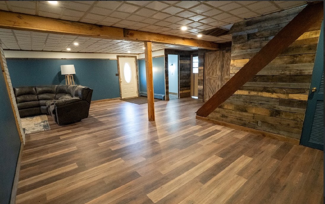 Scott Twp - Law, Pennsylvania 16101, United States, 5 Bedrooms Bedrooms, ,3 BathroomsBathrooms,Residential,Contingent,88479