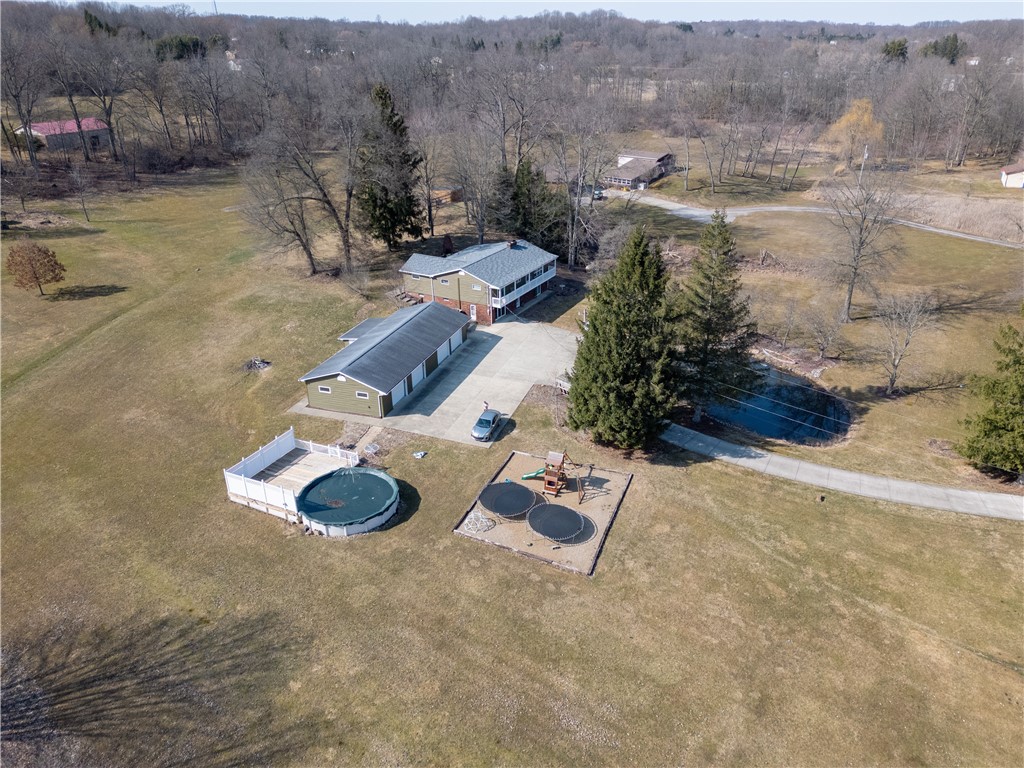 Scott Twp - Law, Pennsylvania 16101, United States, 5 Bedrooms Bedrooms, ,3 BathroomsBathrooms,Residential,Contingent,88479