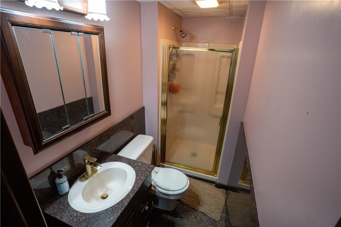 Scott Twp - Law, Pennsylvania 16101, United States, 5 Bedrooms Bedrooms, ,3 BathroomsBathrooms,Residential,Contingent,88479