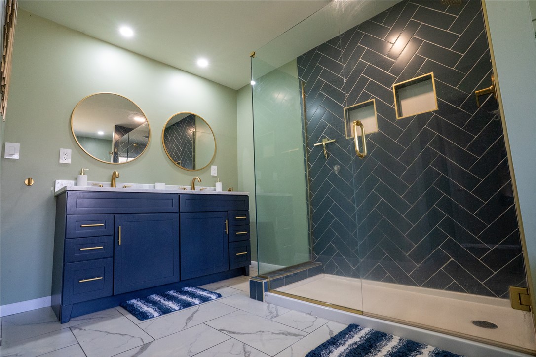 Scott Twp - Law, Pennsylvania 16101, United States, 5 Bedrooms Bedrooms, ,3 BathroomsBathrooms,Residential,Contingent,88479