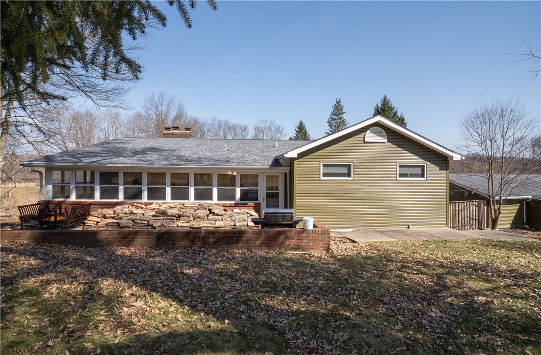 Scott Twp - Law, Pennsylvania 16101, United States, 5 Bedrooms Bedrooms, ,3 BathroomsBathrooms,Residential,Contingent,88479