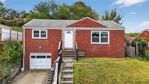 Photo of 1808 Maydell St, Pittsburgh, PA 15216 (MLS # 1726241)