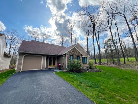 Single Family Residence in Jefferson Twp - SOM PA 1754 Greenfield Drive Dr.jpg