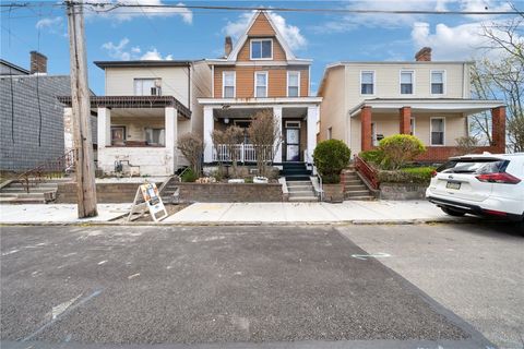 Photo of 120 Shetland St, Pittsburgh, PA 15206 (MLS # 1743110)