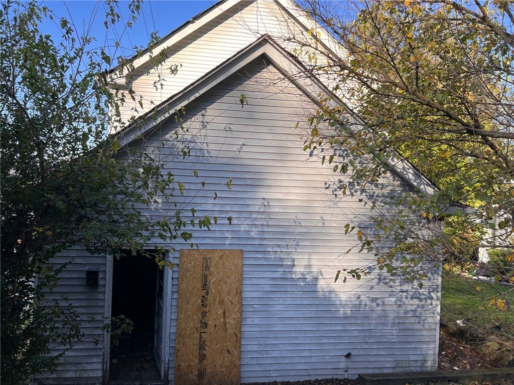 843 Delaware Ave