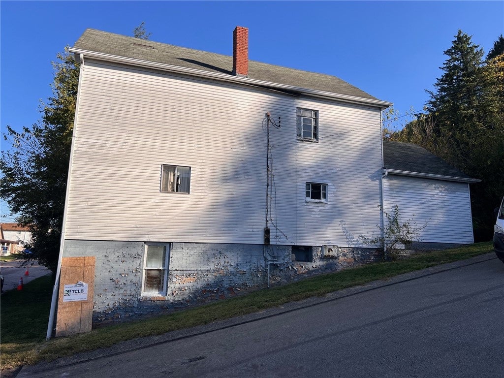 843 Delaware Ave