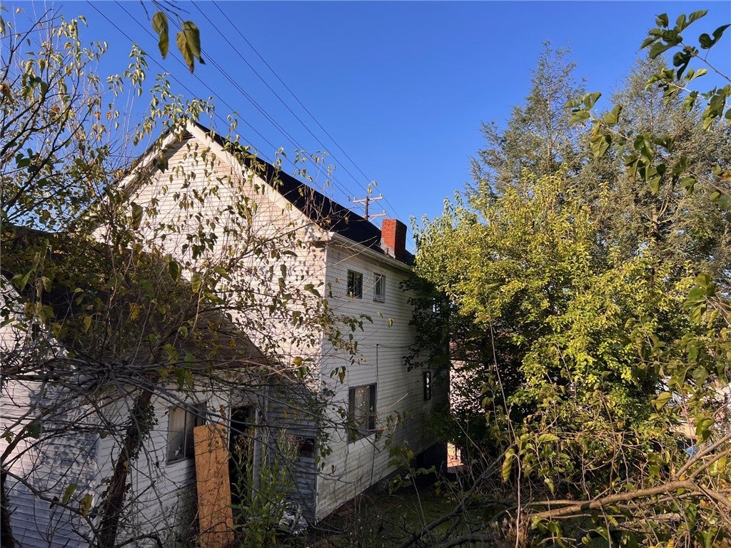 843 Delaware Ave