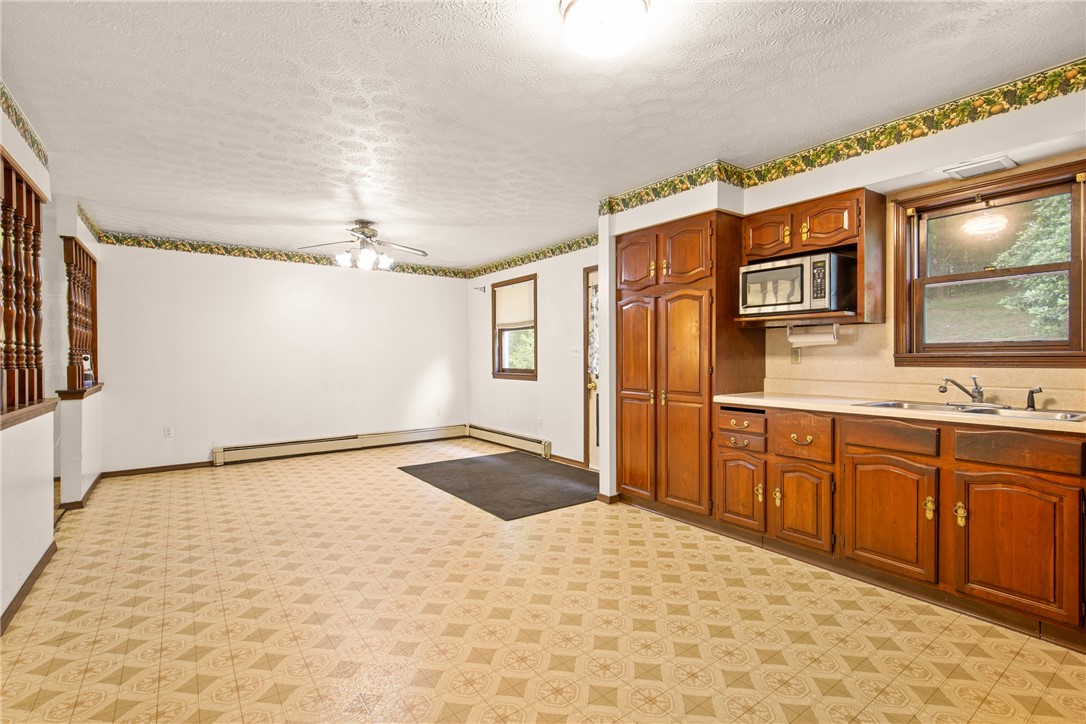 South Fork, Pennsylvania 15956, United States, 3 Bedrooms Bedrooms, ,2 BathroomsBathrooms,Residential,Active,169613