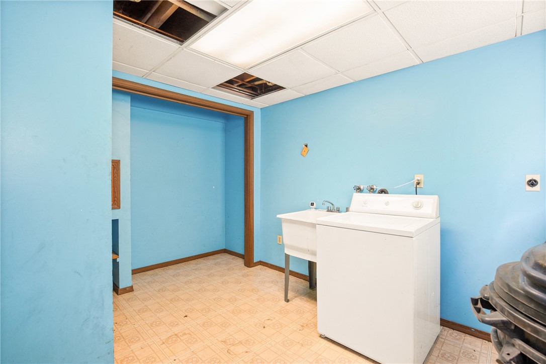 South Fork, Pennsylvania 15956, United States, 3 Bedrooms Bedrooms, ,2 BathroomsBathrooms,Residential,Active,169613