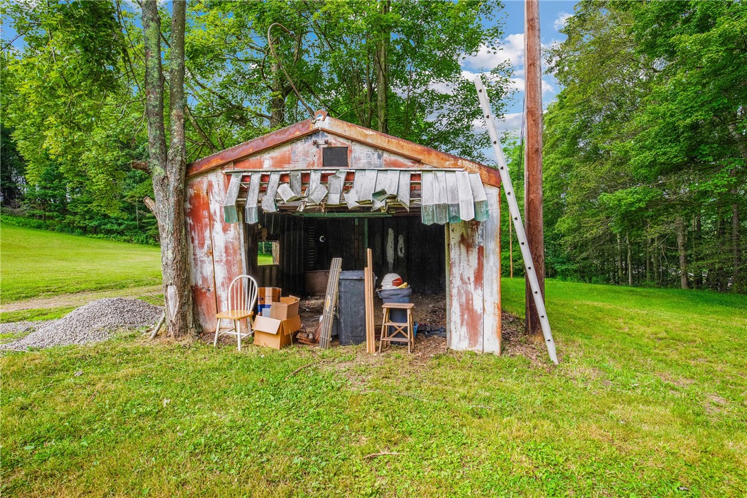 South Fork, Pennsylvania 15956, United States, 3 Bedrooms Bedrooms, ,2 BathroomsBathrooms,Residential,Active,169613