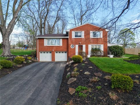 Photo of 4166 Timberlane Dr, Allison Park, PA 15101 (MLS # 1748302)