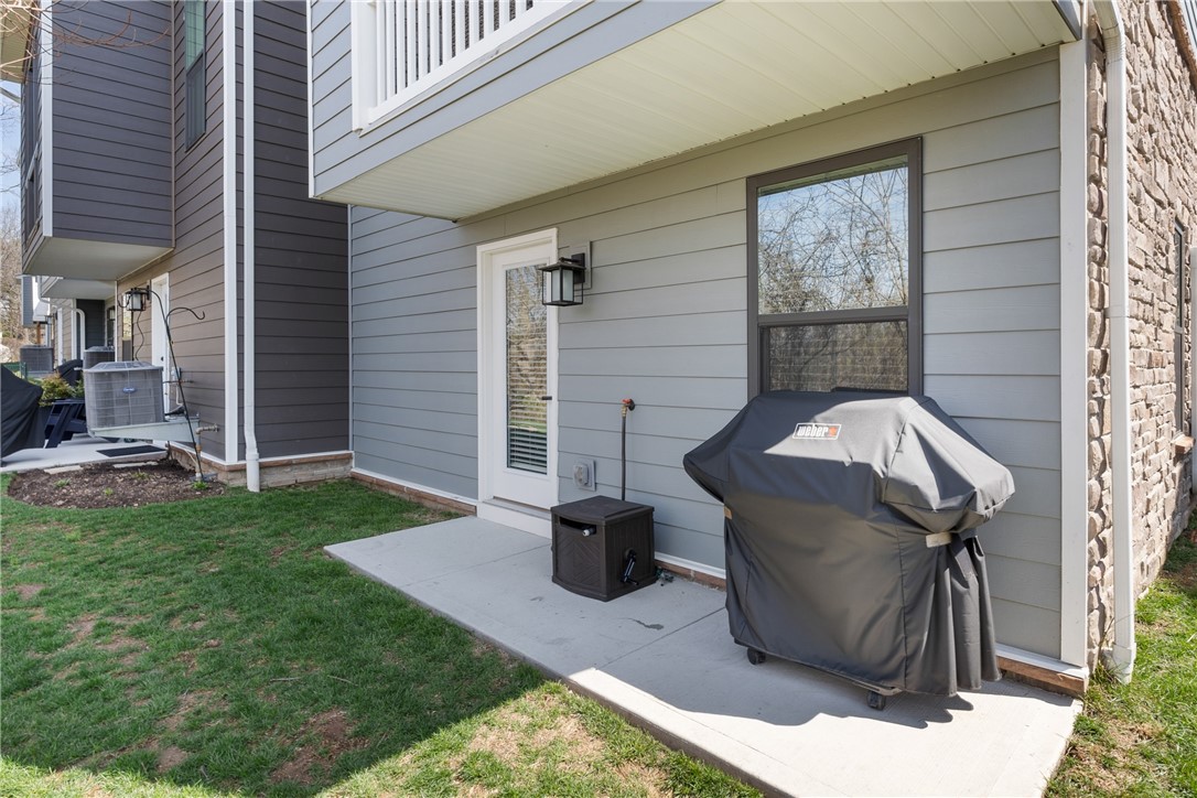 Upper St. Clair, Pennsylvania 15241, United States, 3 Bedrooms Bedrooms, ,3 BathroomsBathrooms,Residential,Pending,107542