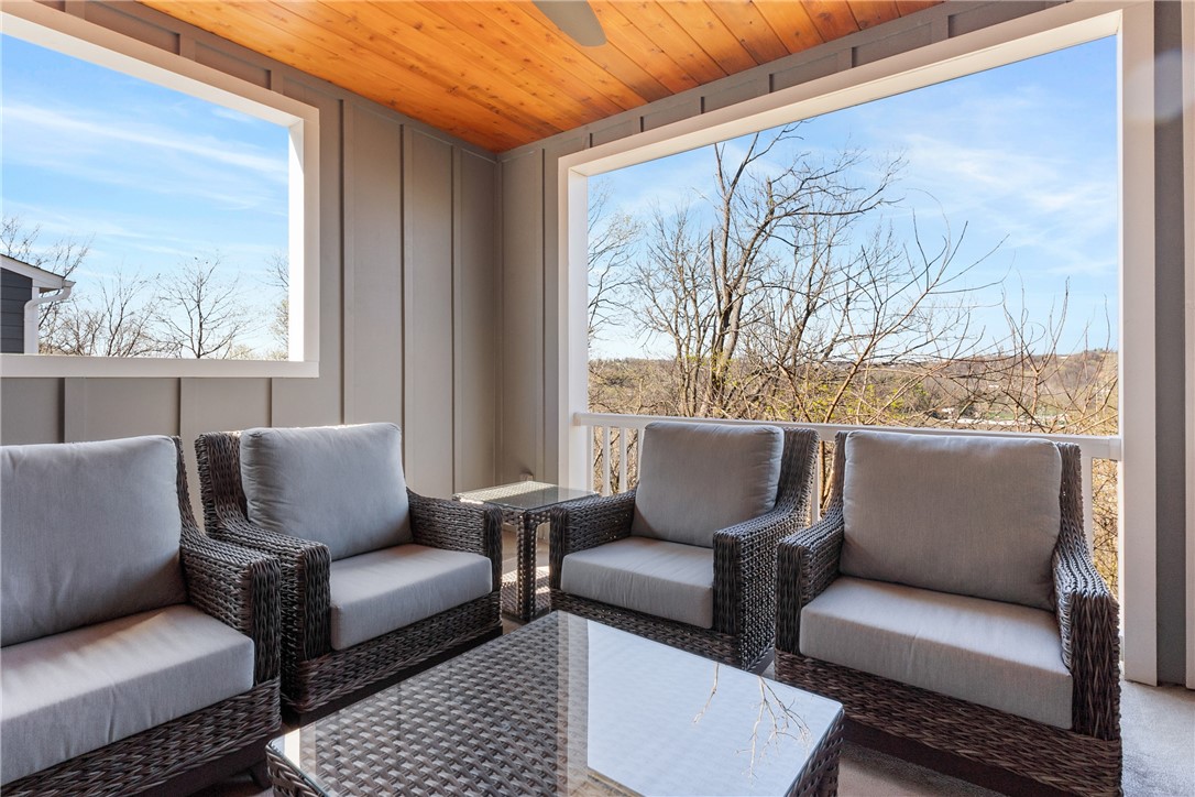 Upper St. Clair, Pennsylvania 15241, United States, 3 Bedrooms Bedrooms, ,3 BathroomsBathrooms,Residential,Pending,107542