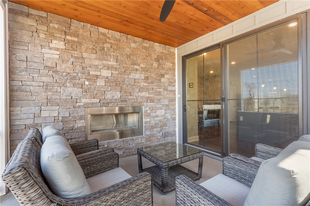 Upper St. Clair, Pennsylvania 15241, United States, 3 Bedrooms Bedrooms, ,3 BathroomsBathrooms,Residential,Pending,107542