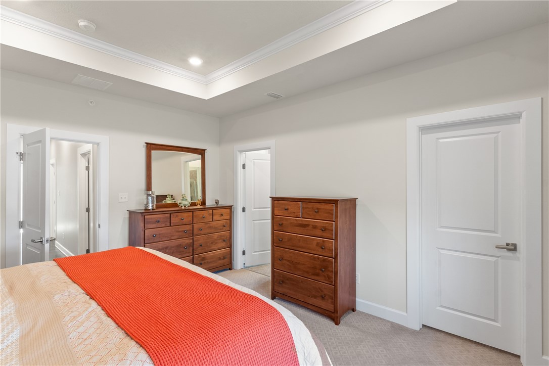 Upper St. Clair, Pennsylvania 15241, United States, 3 Bedrooms Bedrooms, ,3 BathroomsBathrooms,Residential,Pending,107542