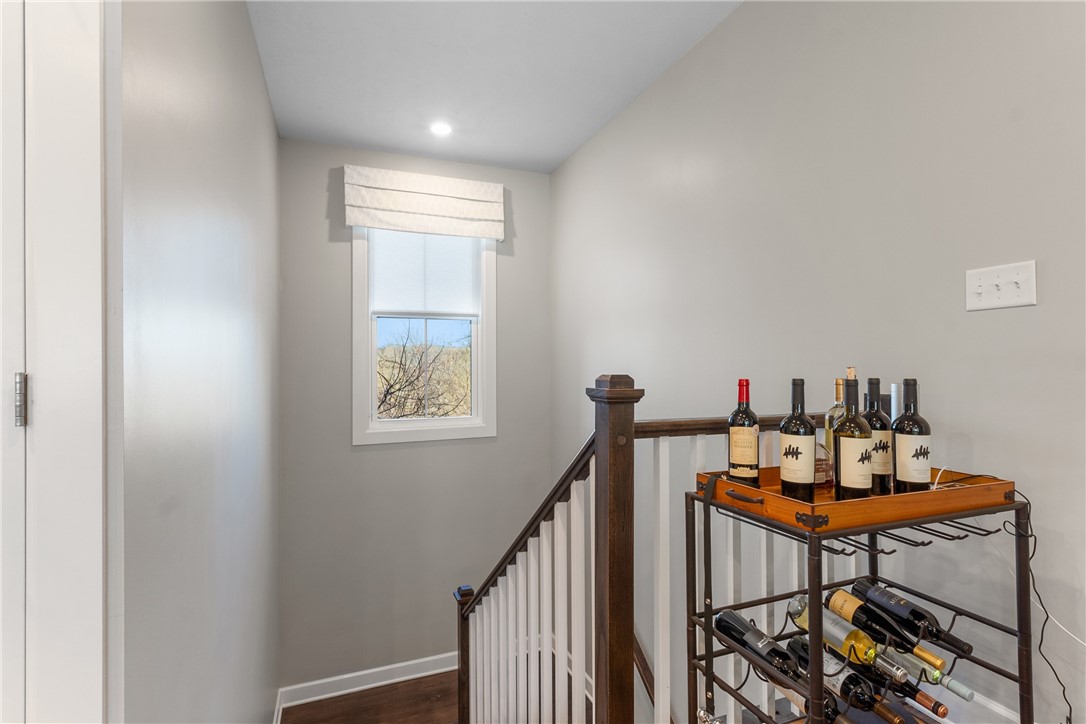 Upper St. Clair, Pennsylvania 15241, United States, 3 Bedrooms Bedrooms, ,3 BathroomsBathrooms,Residential,Pending,107542