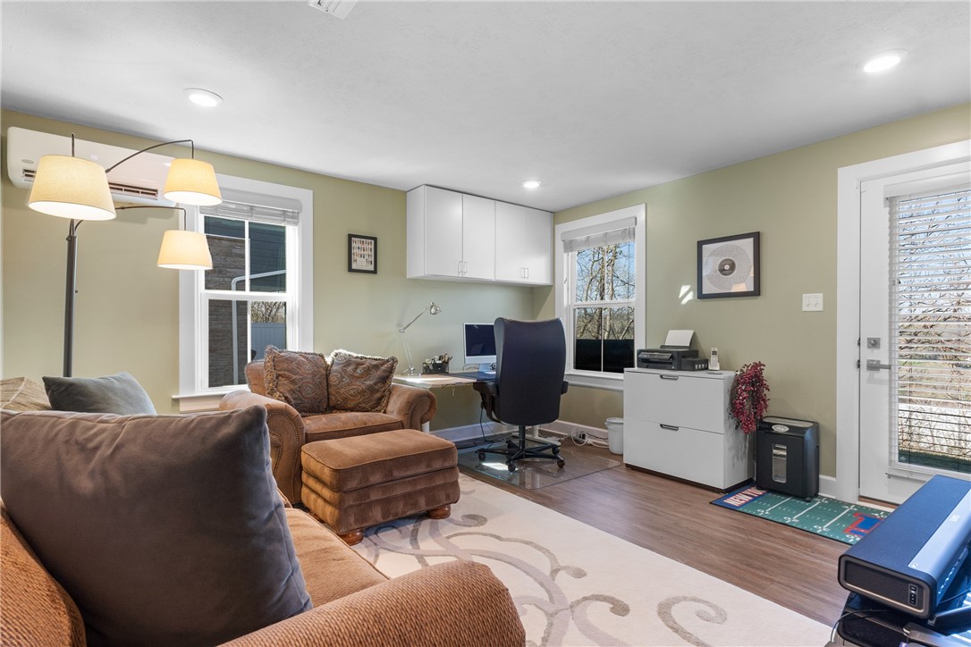 Upper St. Clair, Pennsylvania 15241, United States, 3 Bedrooms Bedrooms, ,3 BathroomsBathrooms,Residential,Pending,107542