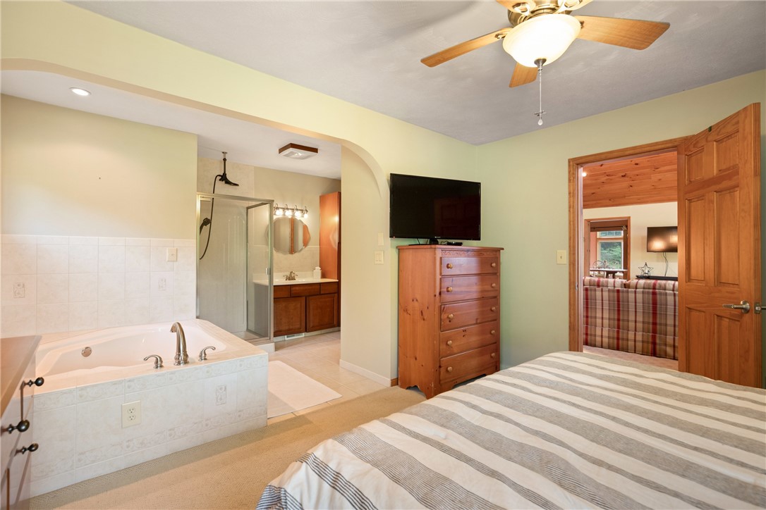 Allegheny Twp, Pennsylvania 15538, United States, 6 Bedrooms Bedrooms, ,3 BathroomsBathrooms,Residential,Active,180562