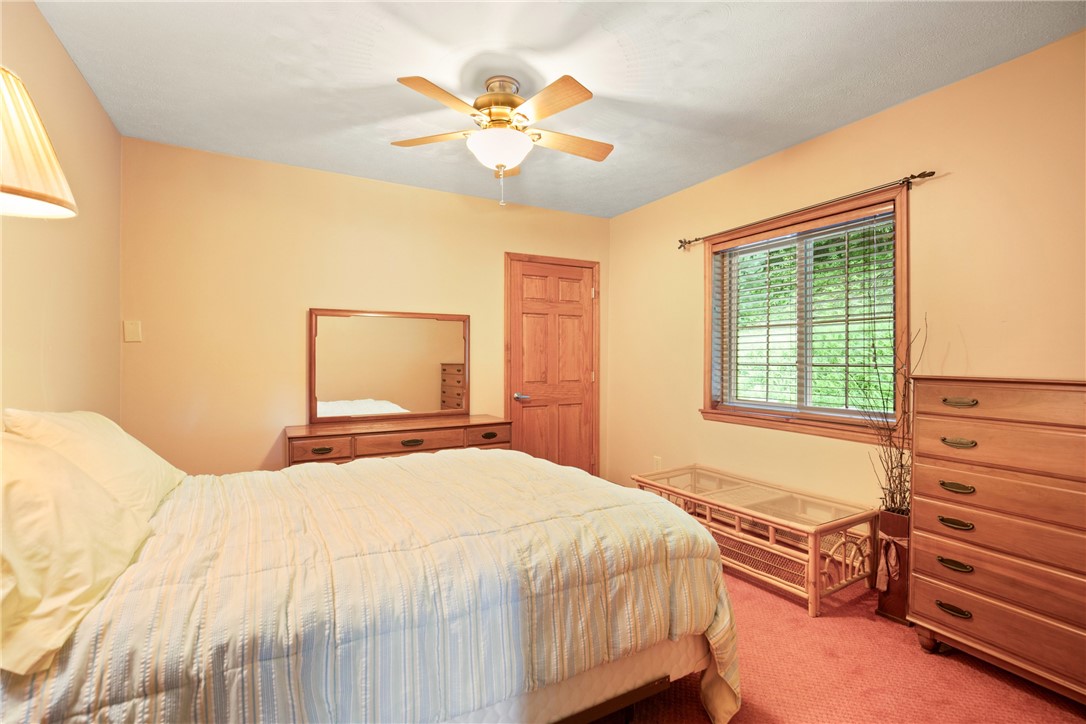 Allegheny Twp, Pennsylvania 15538, United States, 6 Bedrooms Bedrooms, ,3 BathroomsBathrooms,Residential,Active,180562