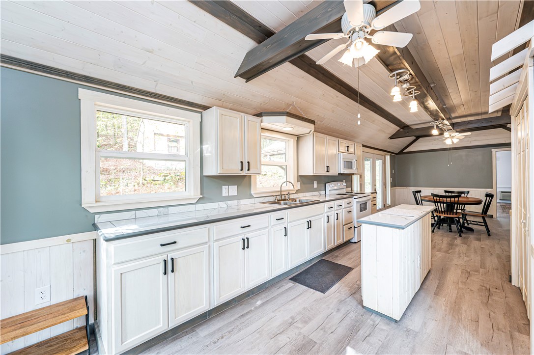 Middlecreek Twp, Pennsylvania 15622, United States, 2 Bedrooms Bedrooms, ,1 BathroomBathrooms,Residential,Active,222343