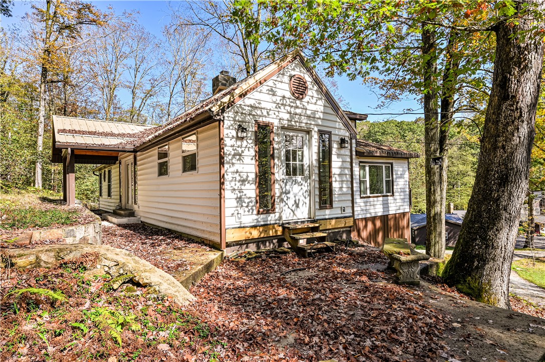 Middlecreek Twp, Pennsylvania 15622, United States, 2 Bedrooms Bedrooms, ,1 BathroomBathrooms,Residential,Active,222343