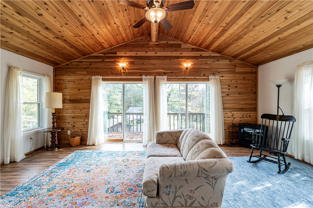 Middlecreek Twp, Pennsylvania 15622, United States, 2 Bedrooms Bedrooms, ,1 BathroomBathrooms,Residential,Active,222343