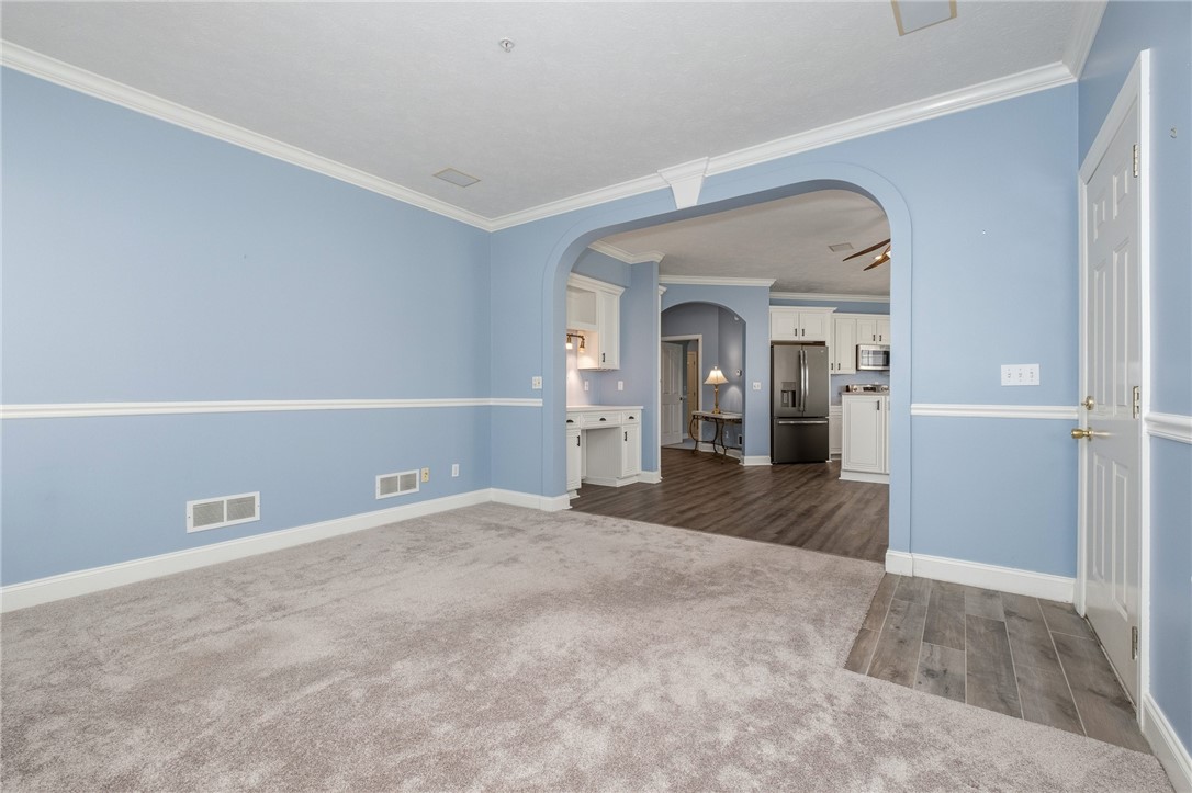 212 Adams Pointe Blvd 7