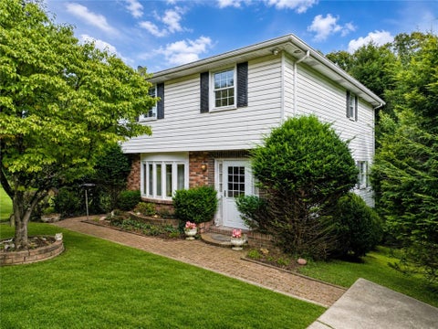 Homes For Sale - 954 Auburn Ln Ln<br/> Irwin, PA 15642