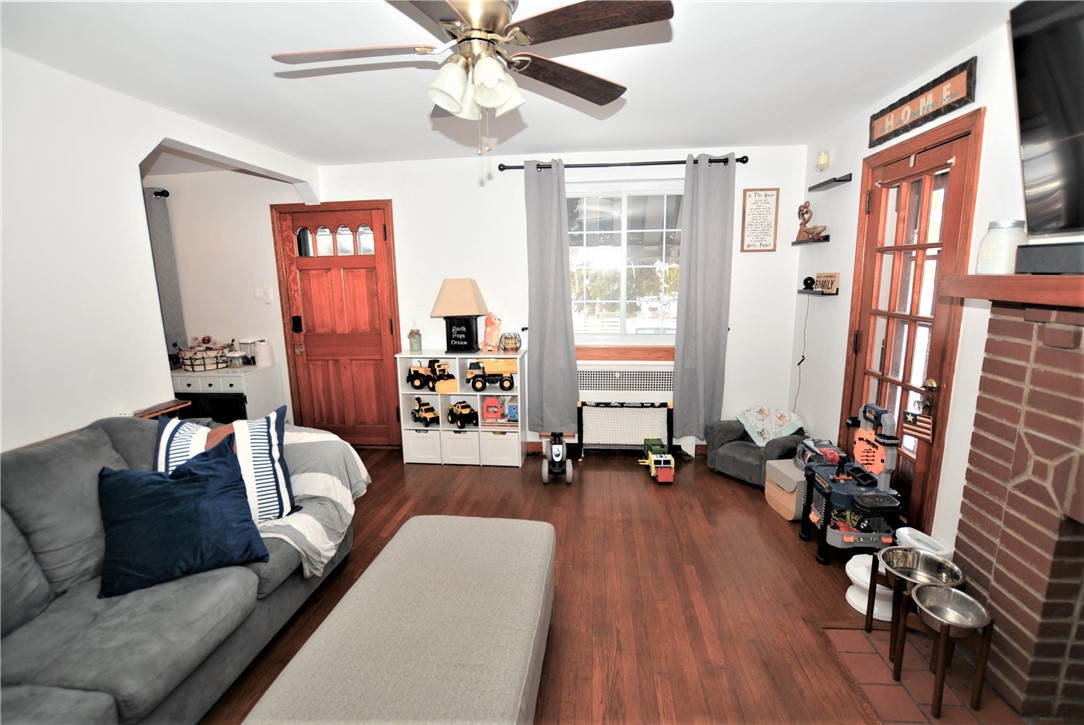 Natrona Hts/Harrison Twp., Pennsylvania 15065, United States, 3 Bedrooms Bedrooms, ,1 BathroomBathrooms,Residential,Contingent,2559