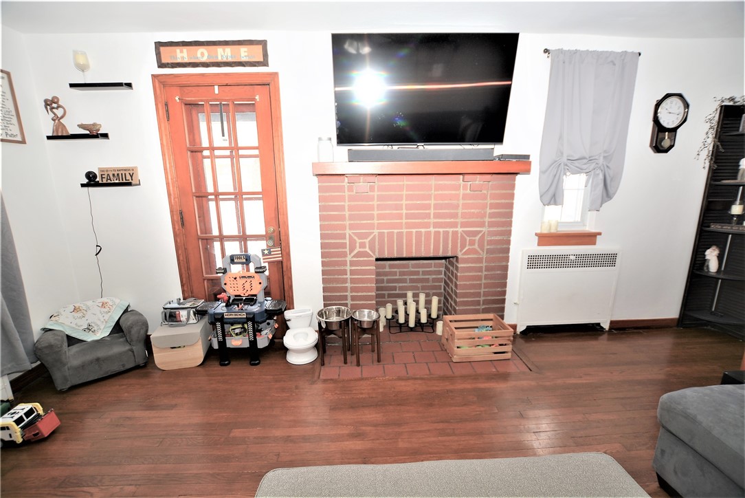 Natrona Hts/Harrison Twp., Pennsylvania 15065, United States, 3 Bedrooms Bedrooms, ,1 BathroomBathrooms,Residential,Contingent,2559