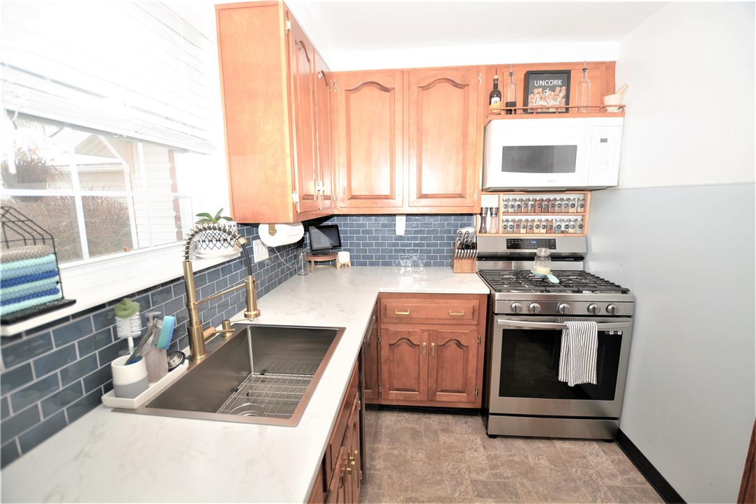 Natrona Hts/Harrison Twp., Pennsylvania 15065, United States, 3 Bedrooms Bedrooms, ,1 BathroomBathrooms,Residential,Contingent,2559