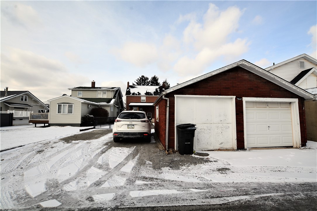 Natrona Hts/Harrison Twp., Pennsylvania 15065, United States, 3 Bedrooms Bedrooms, ,1 BathroomBathrooms,Residential,Contingent,2559