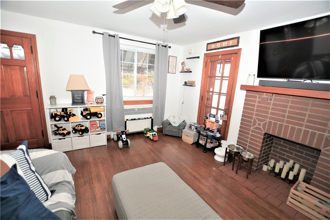 Natrona Hts/Harrison Twp., Pennsylvania 15065, United States, 3 Bedrooms Bedrooms, ,1 BathroomBathrooms,Residential,Contingent,2559