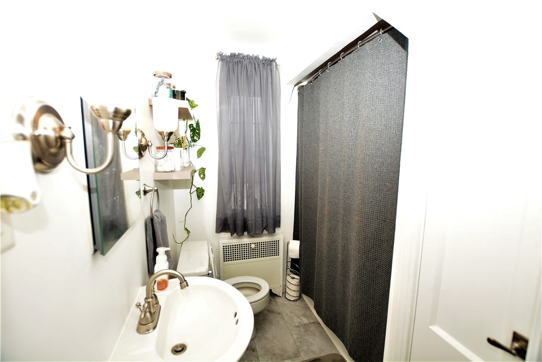 Natrona Hts/Harrison Twp., Pennsylvania 15065, United States, 3 Bedrooms Bedrooms, ,1 BathroomBathrooms,Residential,Contingent,2559