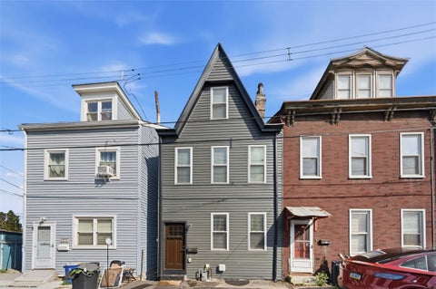 Photo of 5317 Dresden Way, Pittsburgh, PA 15201 (MLS # 1762529)