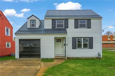 Photo of 740 Pershing St, Ellwood City, PA 16117 (MLS # 1746060)