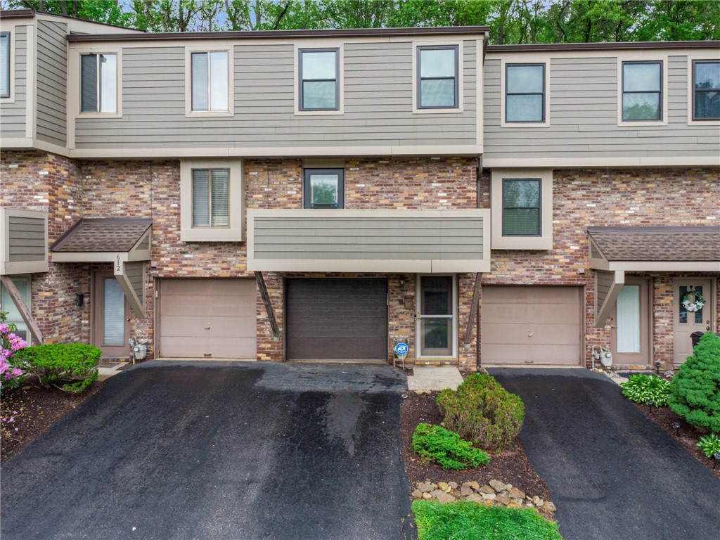610 Arkwood Dr Dr, Bethel Park, Pennsylvania image 1