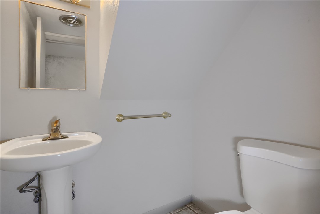 McCandless, Pennsylvania 15237, United States, 3 Bedrooms Bedrooms, ,3 BathroomsBathrooms,Residential,Active,177443