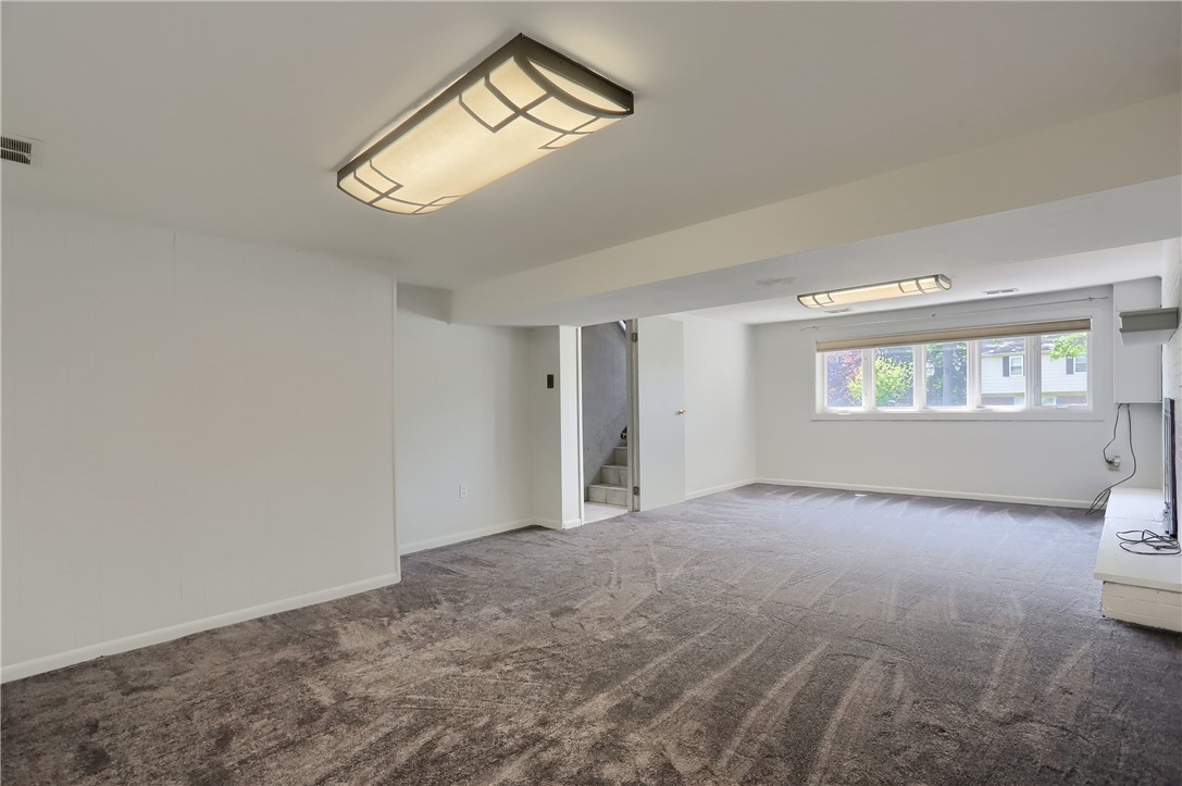 McCandless, Pennsylvania 15237, United States, 3 Bedrooms Bedrooms, ,3 BathroomsBathrooms,Residential,Active,177443