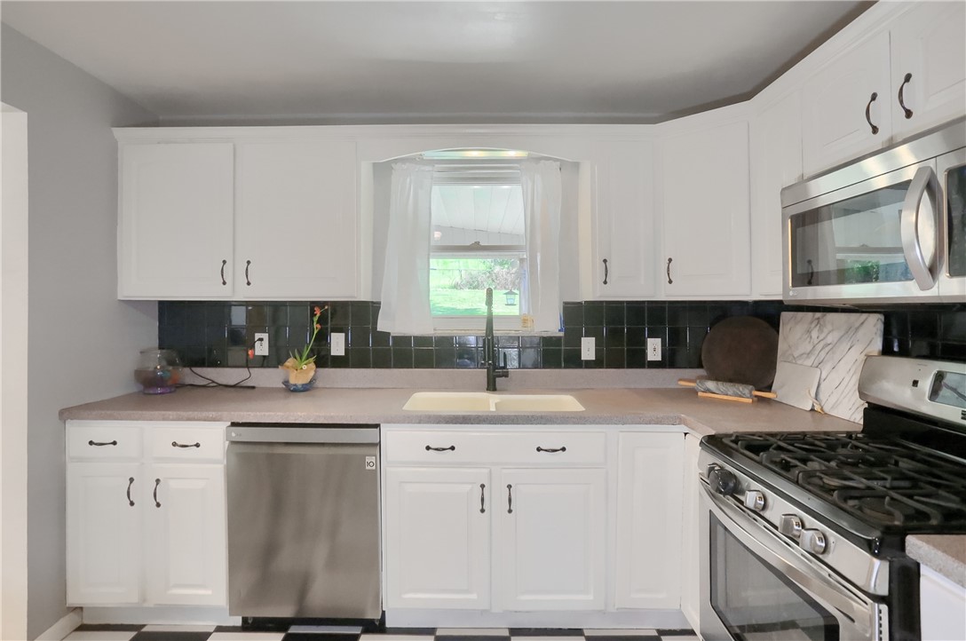 McCandless, Pennsylvania 15237, United States, 3 Bedrooms Bedrooms, ,3 BathroomsBathrooms,Residential,Active,177443