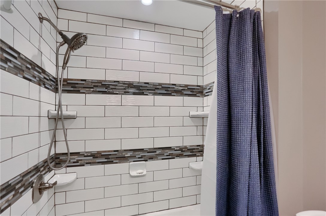 McCandless, Pennsylvania 15237, United States, 3 Bedrooms Bedrooms, ,3 BathroomsBathrooms,Residential,Active,177443