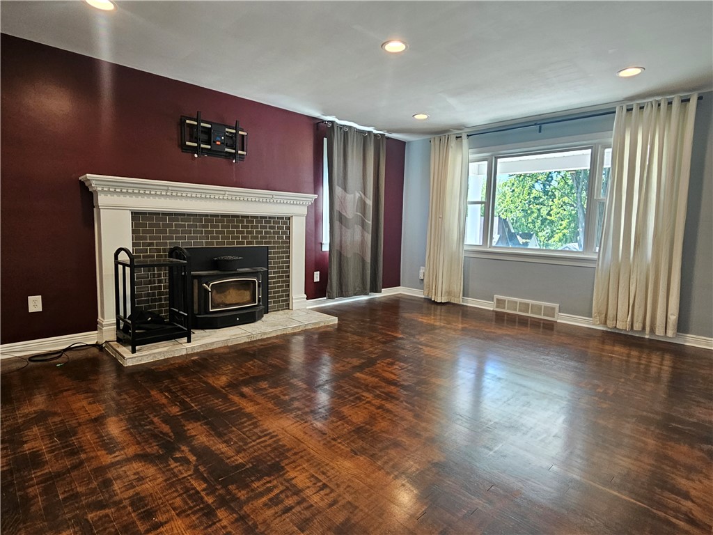 19 Woodrow St