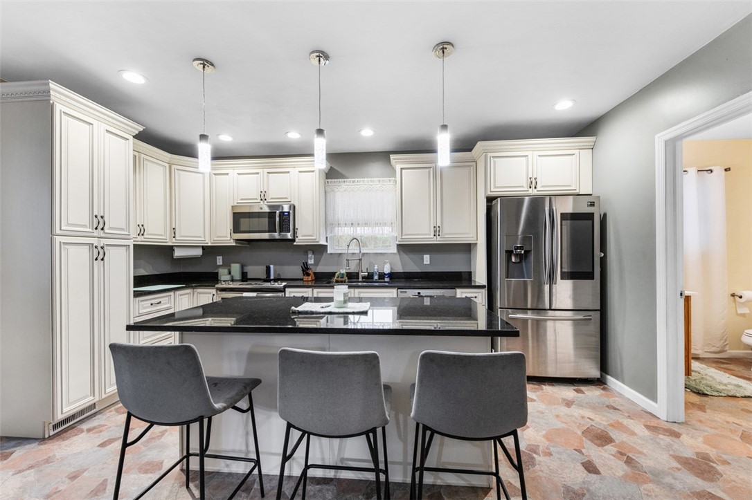 Dawson, Pennsylvania 15428, United States, 3 Bedrooms Bedrooms, ,2 BathroomsBathrooms,Residential,Active,257344