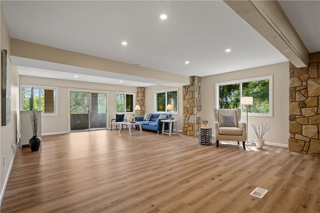 Richland, Pennsylvania 15044, United States, 4 Bedrooms Bedrooms, ,3 BathroomsBathrooms,Residential,Active,188199