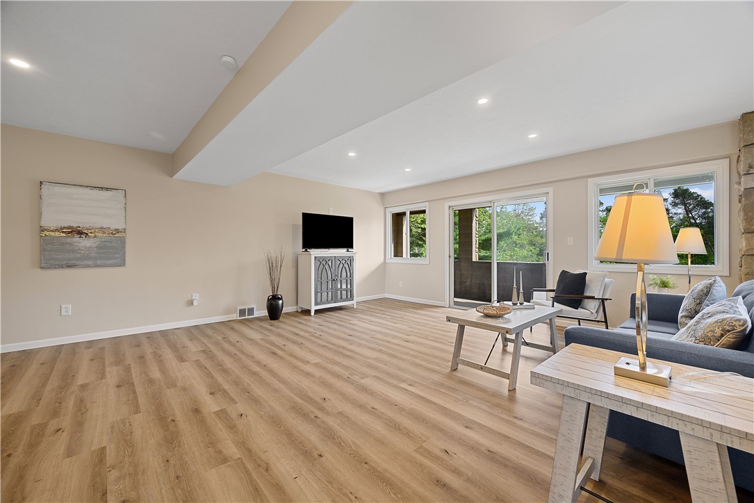 Richland, Pennsylvania 15044, United States, 4 Bedrooms Bedrooms, ,3 BathroomsBathrooms,Residential,Active,188199