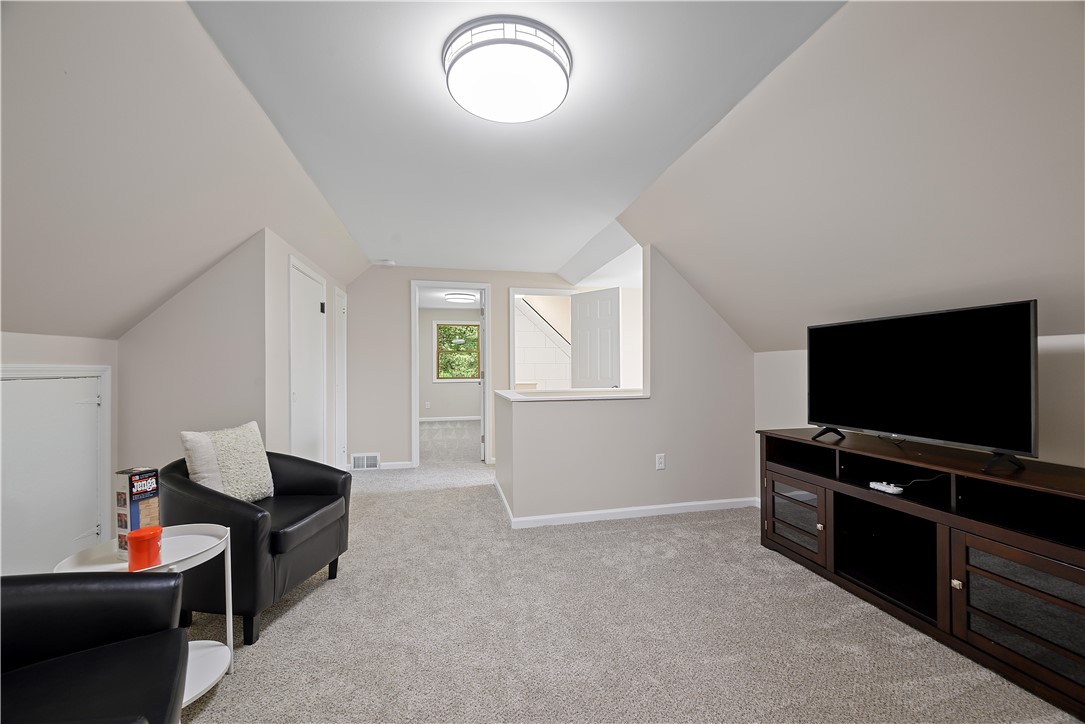 Richland, Pennsylvania 15044, United States, 4 Bedrooms Bedrooms, ,3 BathroomsBathrooms,Residential,Active,188199