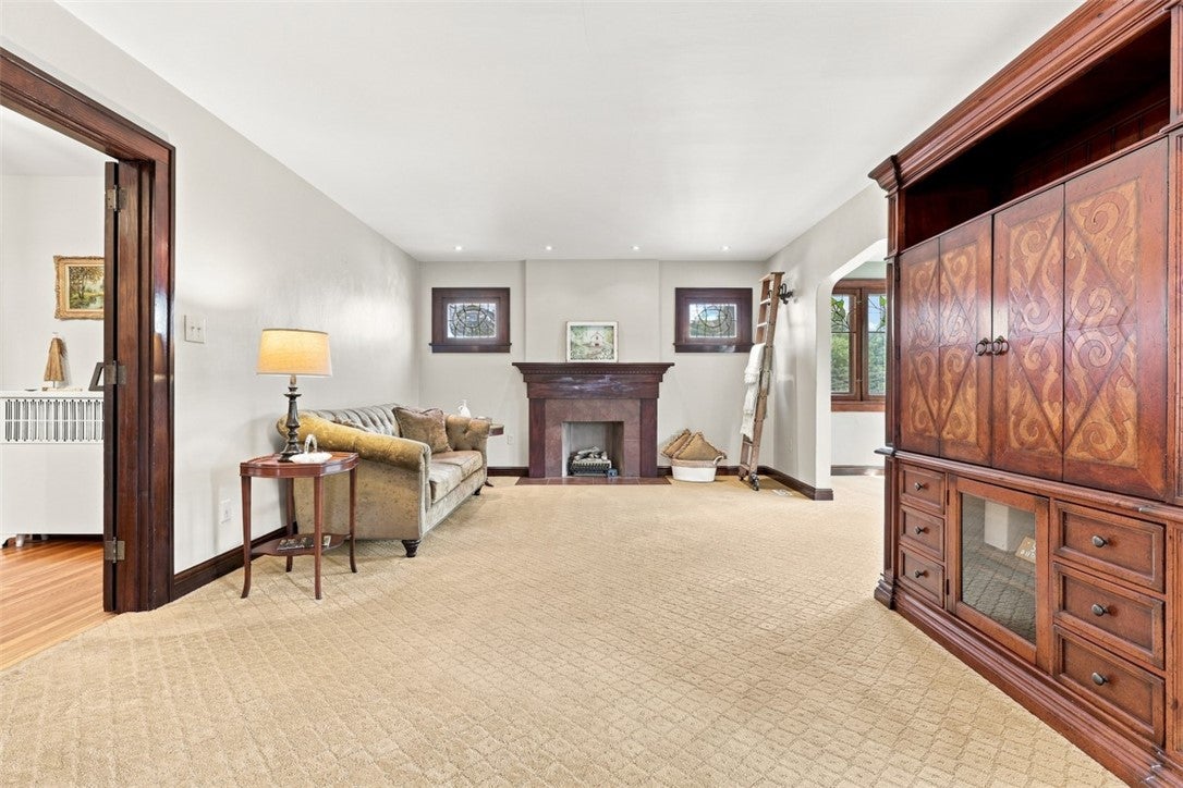 115 W Brentridge Ave